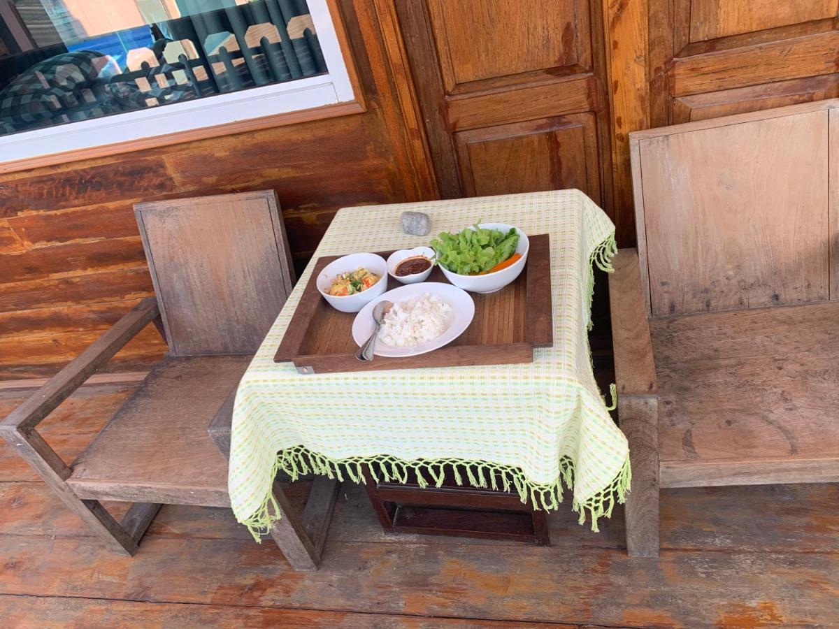 Une Jai Place เรือนอุ่นใจ Phimai Bagian luar foto