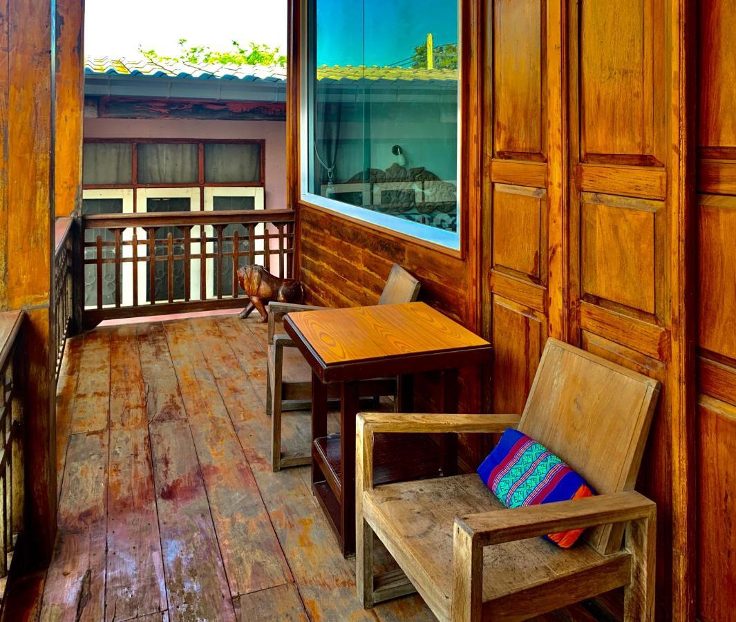 Une Jai Place เรือนอุ่นใจ Phimai Bagian luar foto